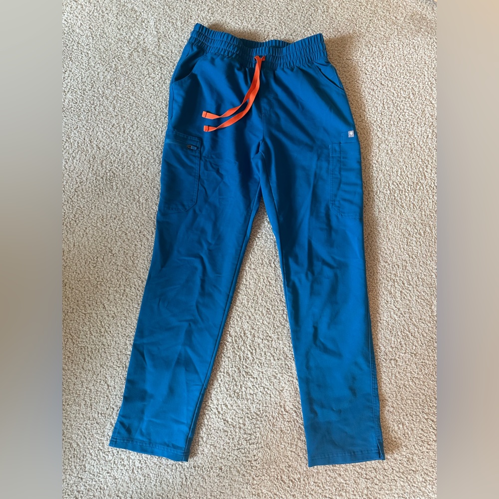 FIGS Alps Blue Kade Cargo pants